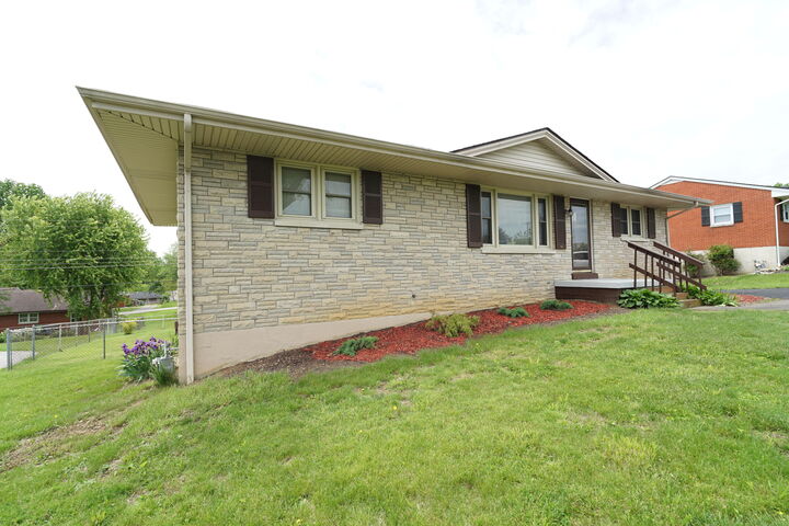 Property Photo:  198 West Mason Avenue  KY 40422 