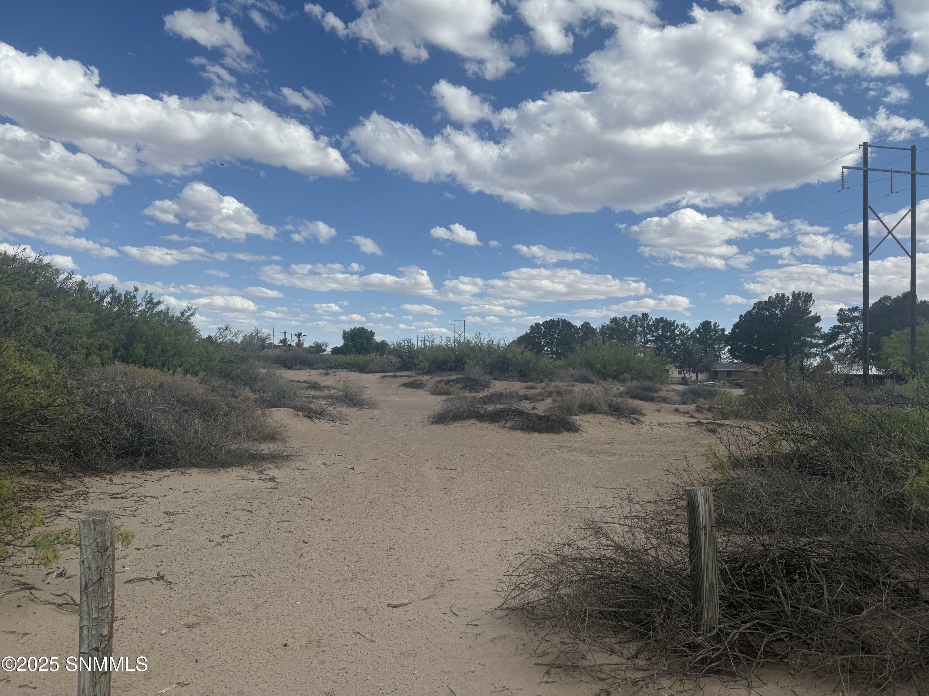 Property Photo:  