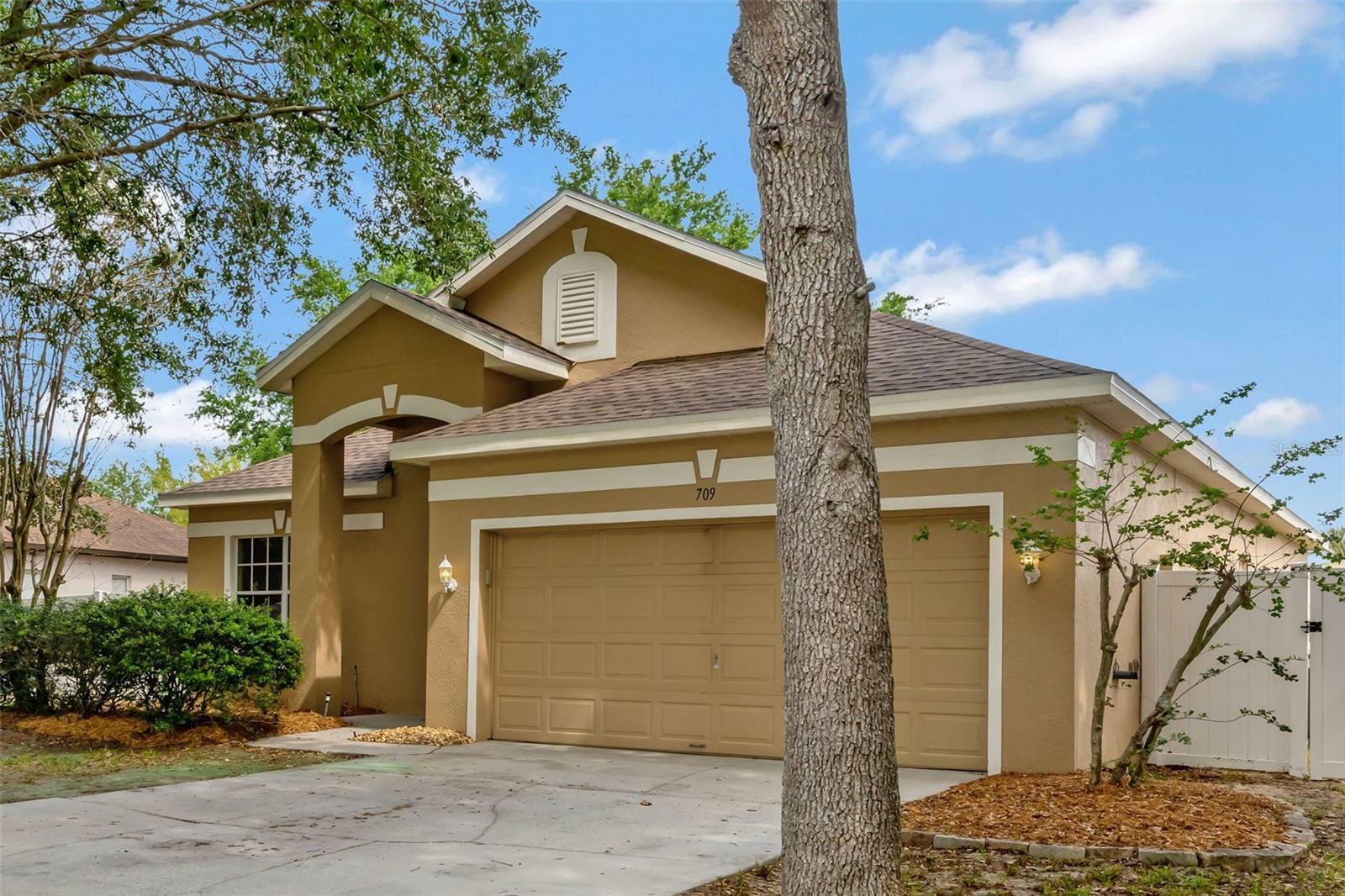 Property Photo: 709 Strihal Loop FL 34787
