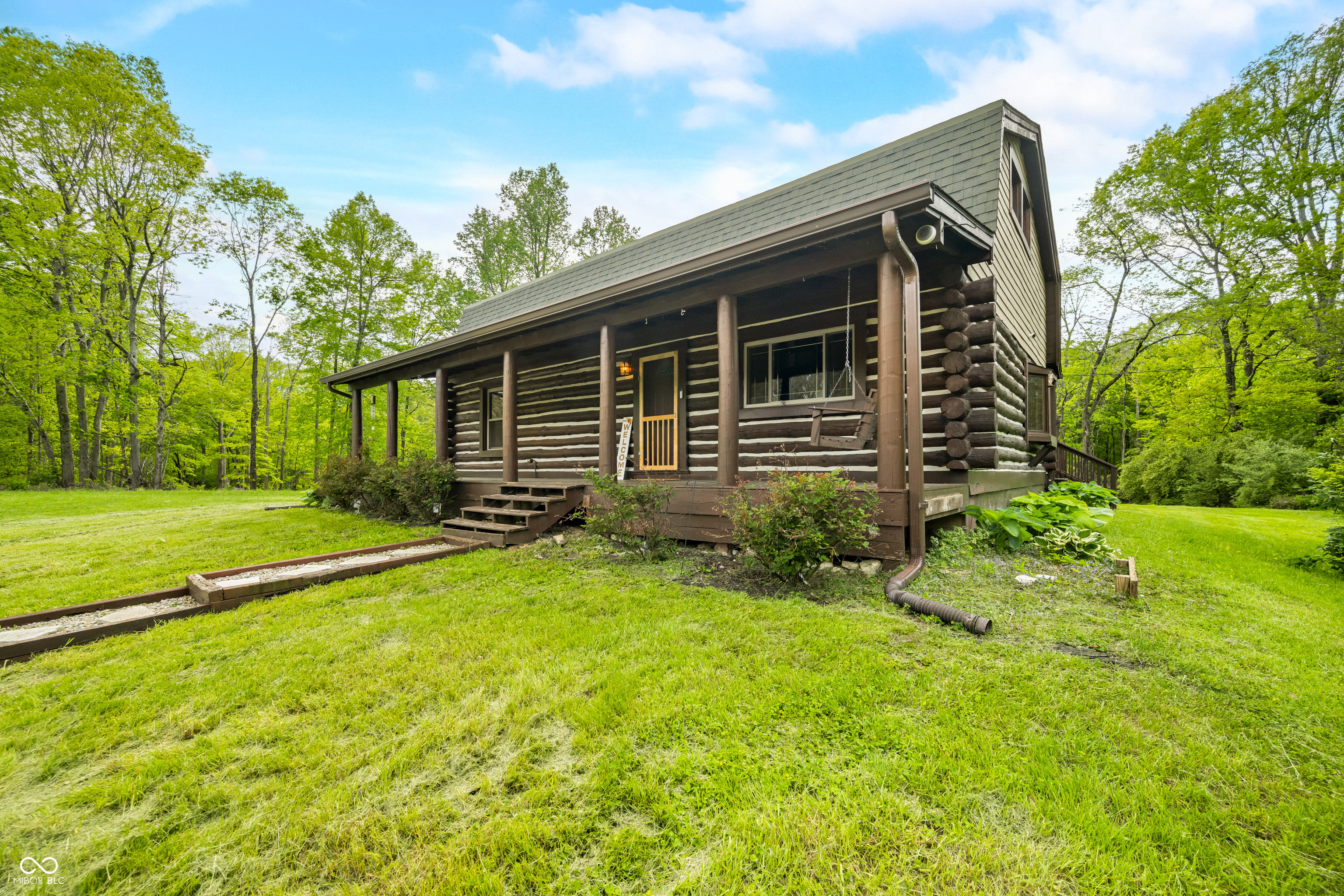 Property Photo: 6968 S 300 W IN 46181