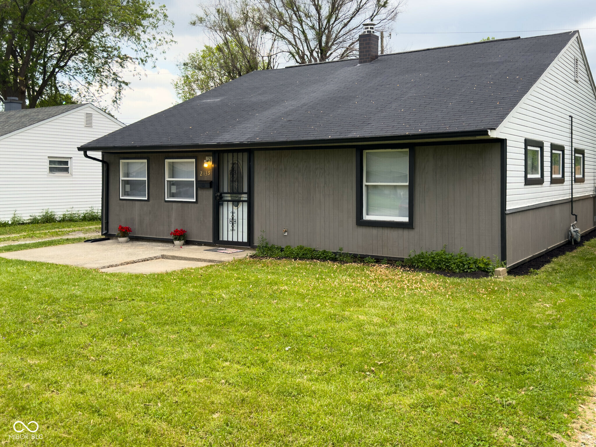 2435 Asbury Street  Indianapolis IN 46203 photo