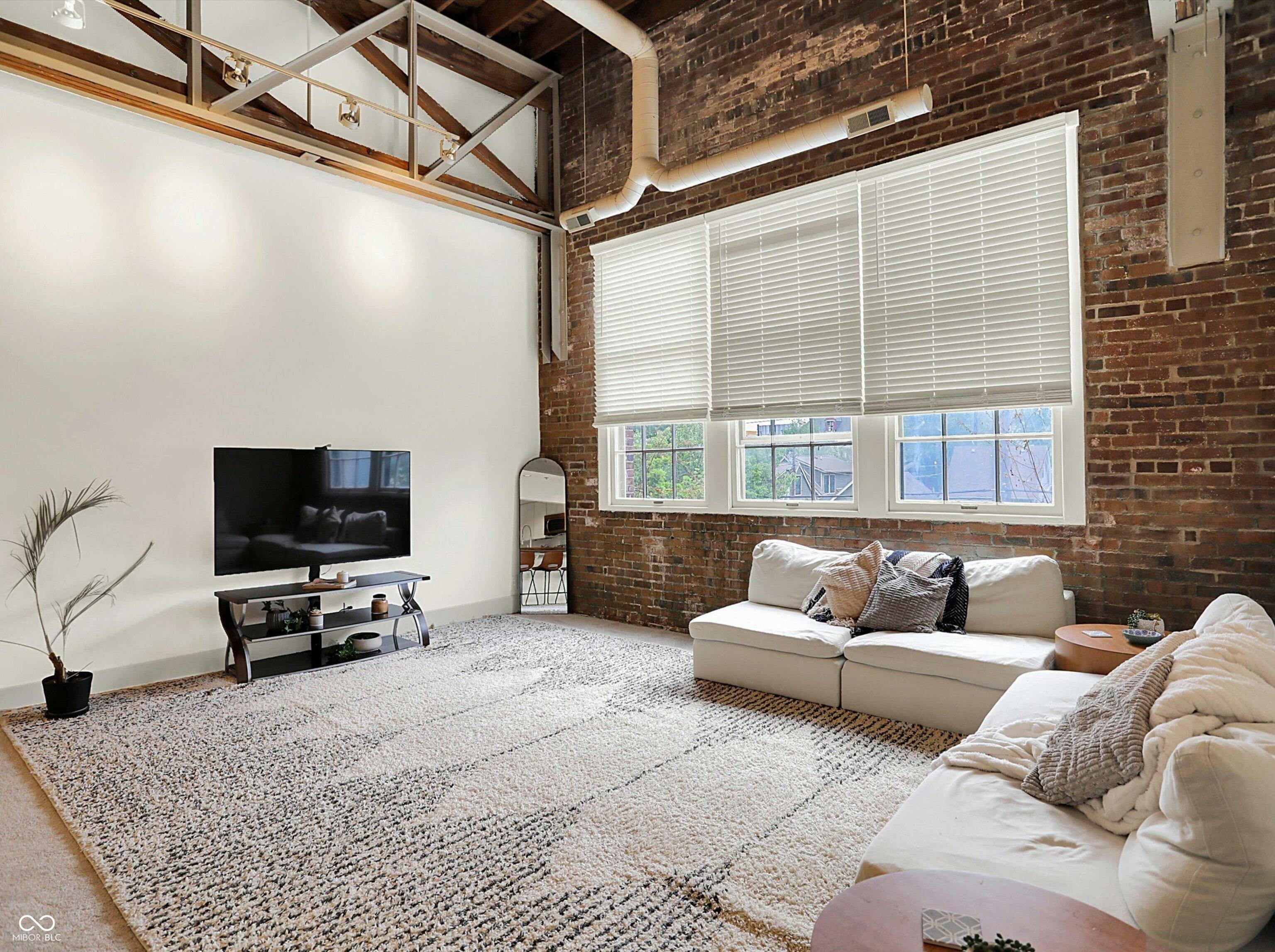 Property Photo: 735 Lexington Avenue 23 IN 46203