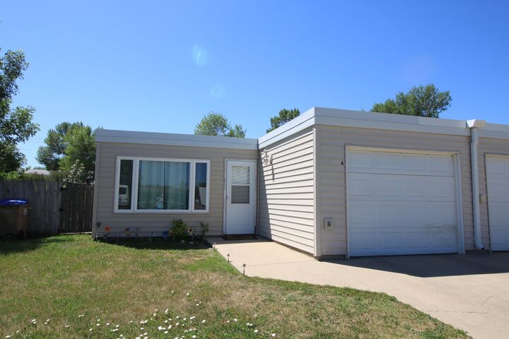 909A 21st Ave NW  Minot ND 58703 photo