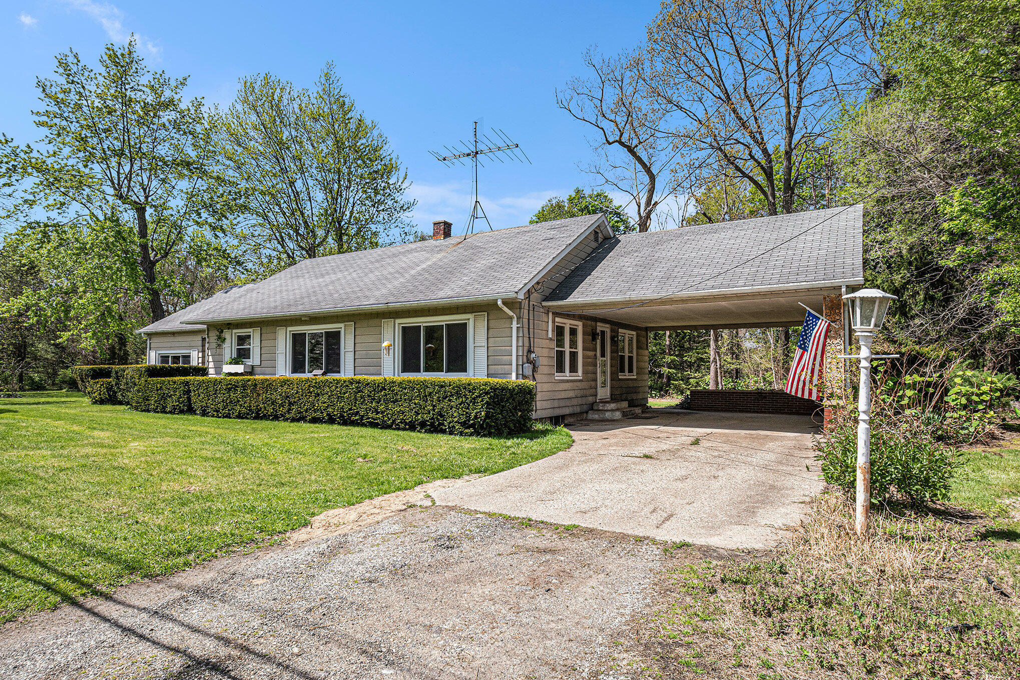 Property Photo: 3091 Territorial Road MI 49022