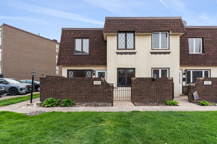 4025 Nelson Walk  Oak Lawn IL 60453 photo