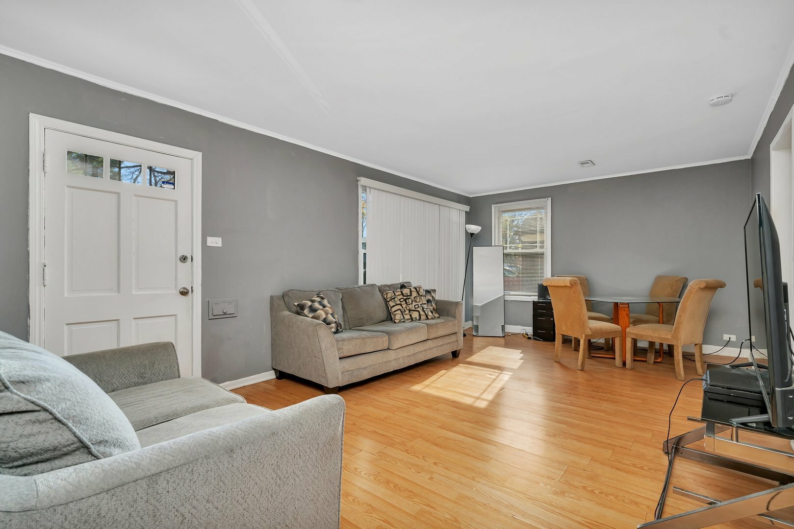 Property Photo: 312 Manitowac Street IL 60466