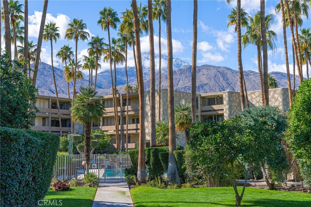 Property Photo:  2424 E Palm Canyon Drive 2D  CA 92264 