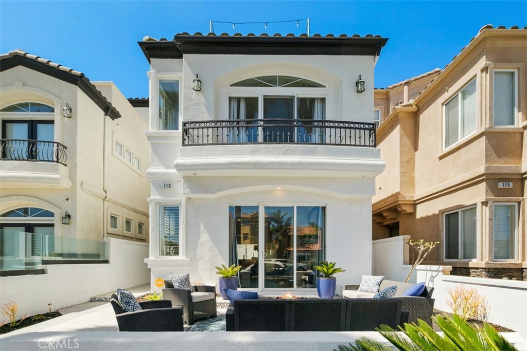 Property Photo: 113 18th Street CA 92648