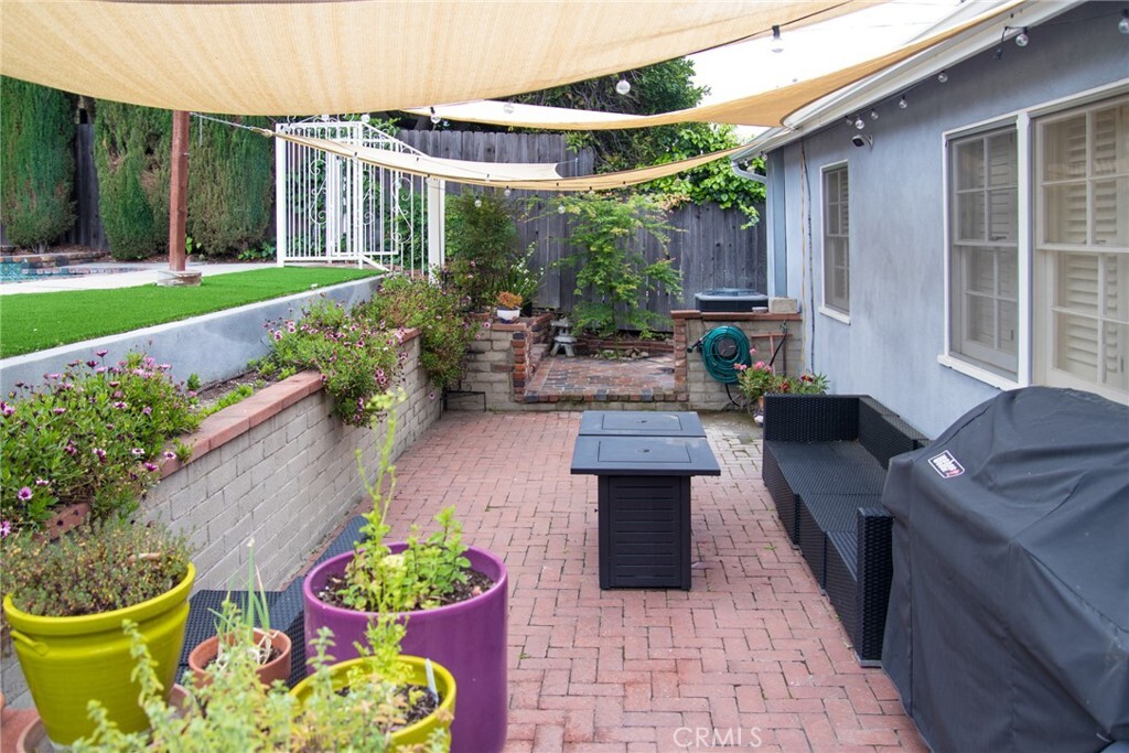 Property Photo: 2619 Mary Street CA 91214