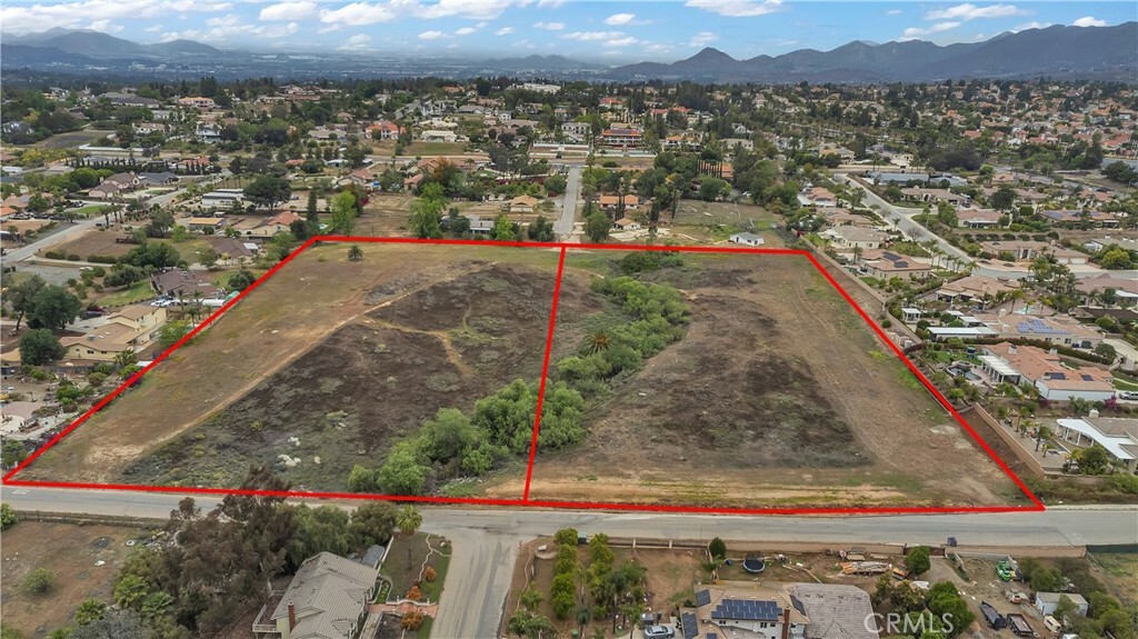 Property Photo:  1 Moss Road  CA 92508 