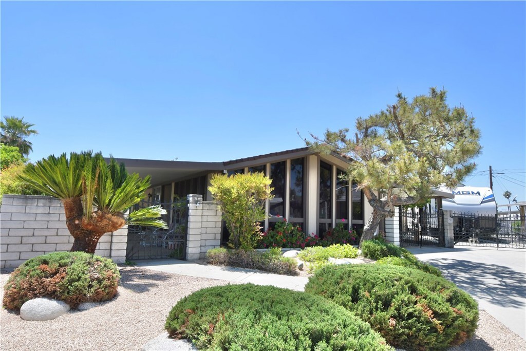 Property Photo: 43573 Jared Lane CA 92544
