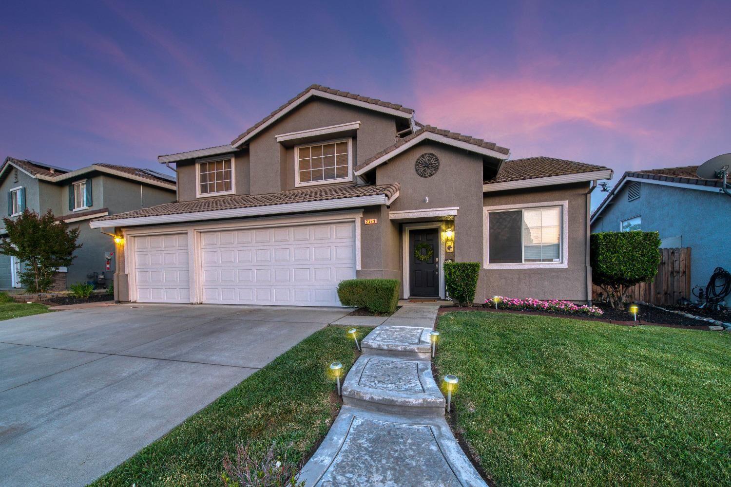 Property Photo:  2569 Avocet Way  CA 95648 