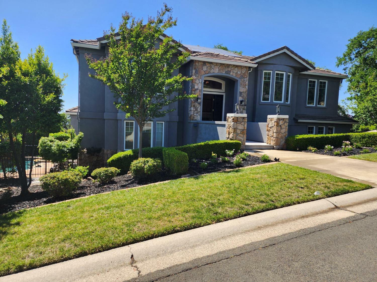 Property Photo: 335 Glen Ridge Court CA 95762