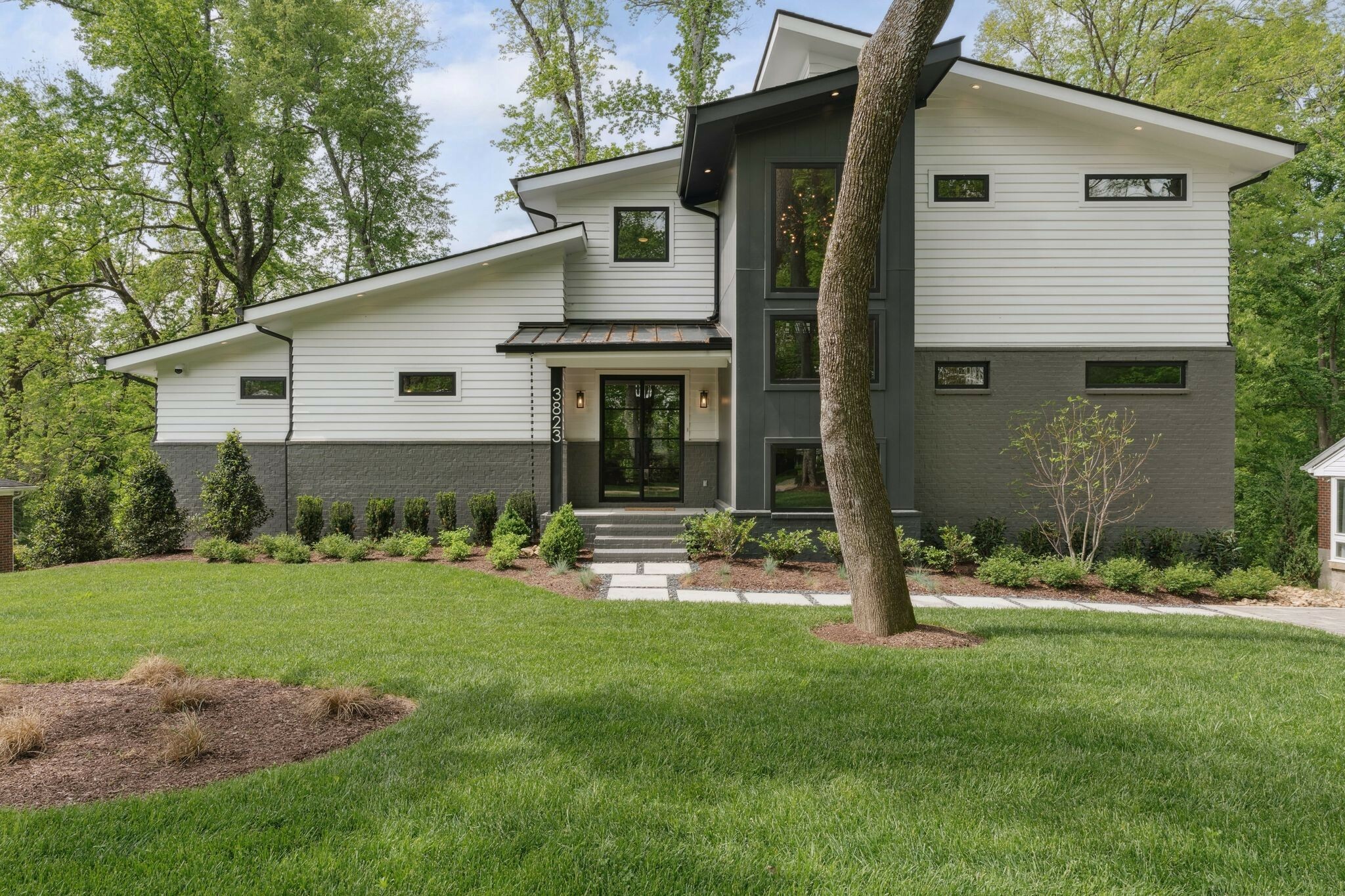 Property Photo: 3823 Moss Rose Dr TN 37216