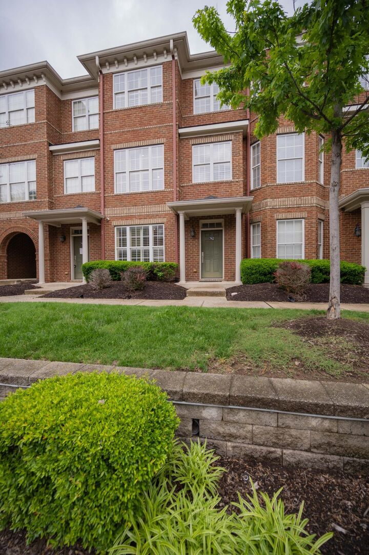 Property Photo:  742 Wedgewood Park  TN 37203 