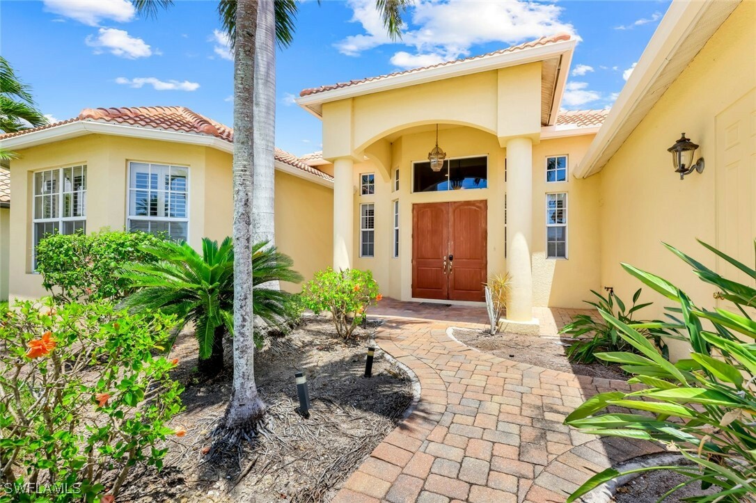 Property Photo: 2531 SW 27th Avenue FL 33914