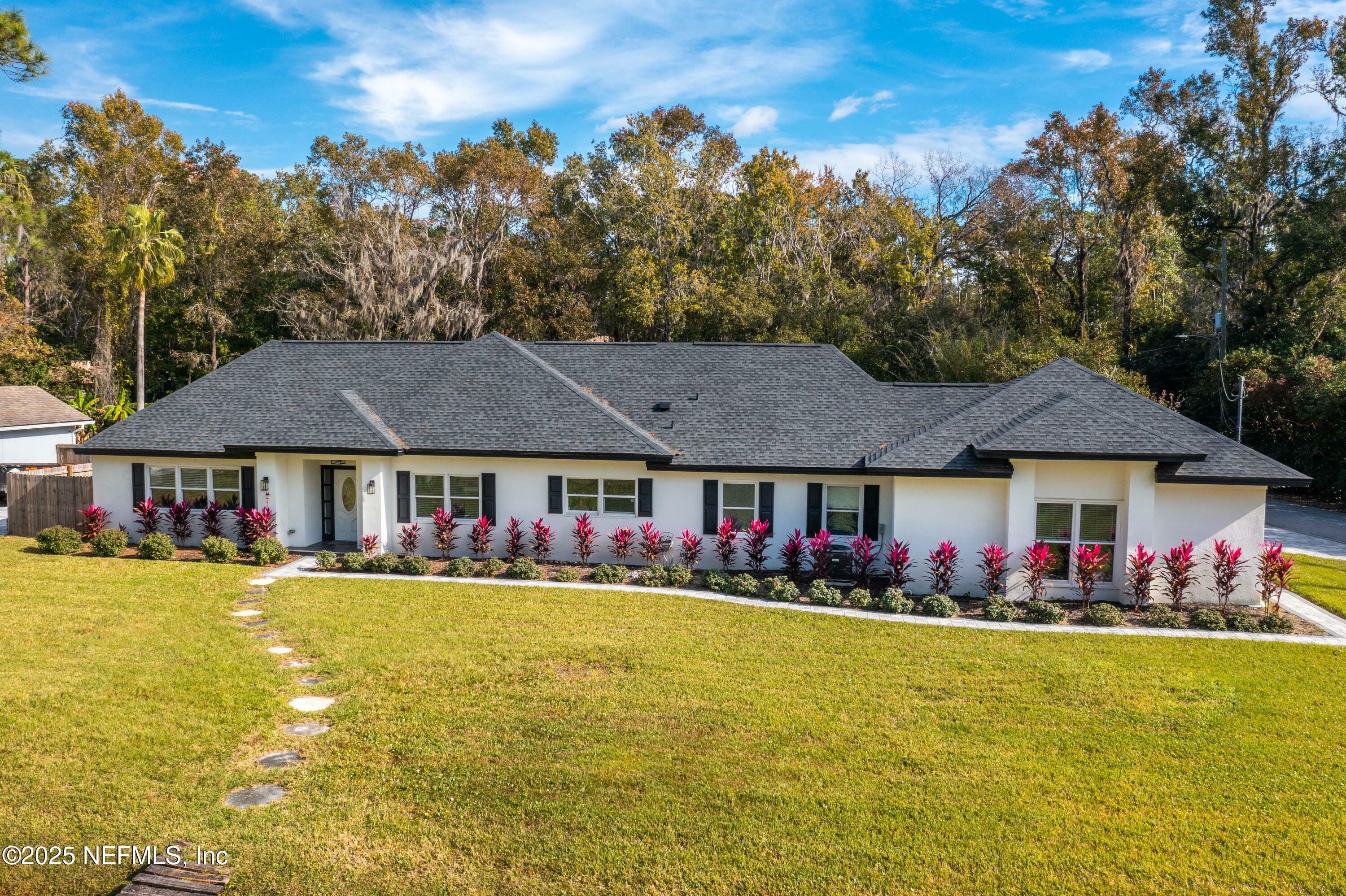Property Photo: 10779 Scott Mill Road FL 32223
