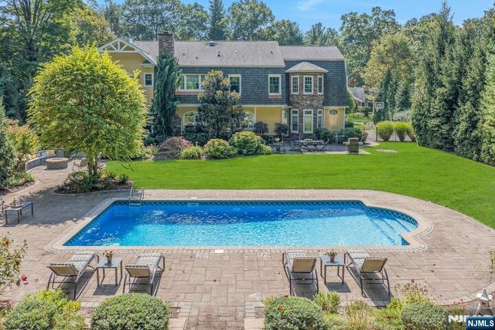 Property Photo:  13 Split Rock Road  NJ 07458 