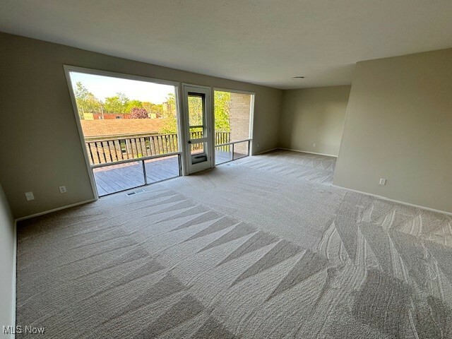Property Photo: 10429 N Church Drive 117 OH 44130
