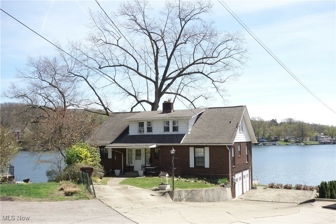 Property Photo: 3873 Roller Avenue OH 44319