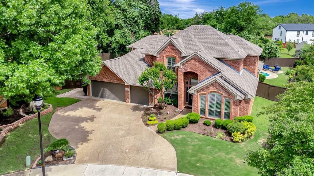 Property Photo: 2700 Thistlewood Court TX 75022