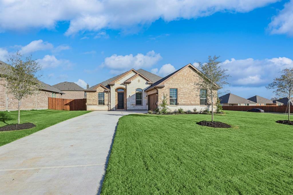 Property Photo: 5806 14th Street TX 76065