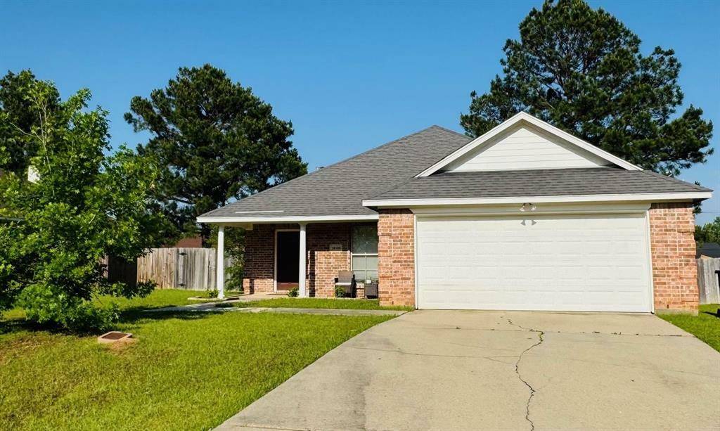 Property Photo: 10159 English Oaks Drive LA 71047