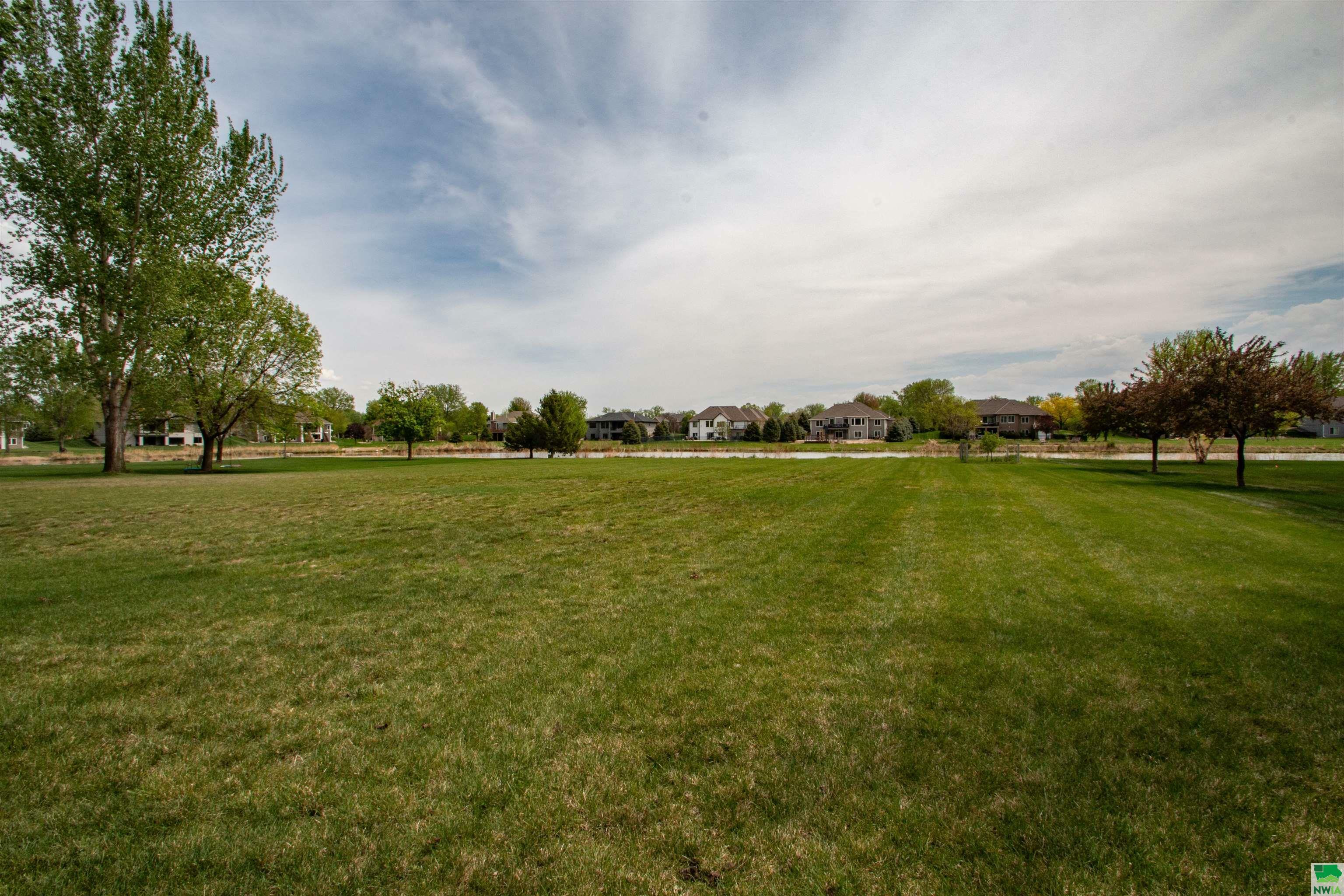 Property Photo:  802 Brookside Dr  SD 57028 