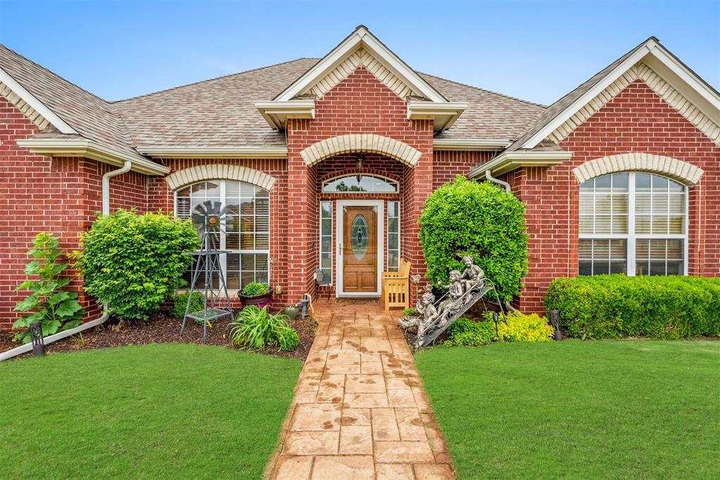 Property Photo: 116 Mission Hills Drive OK 73044