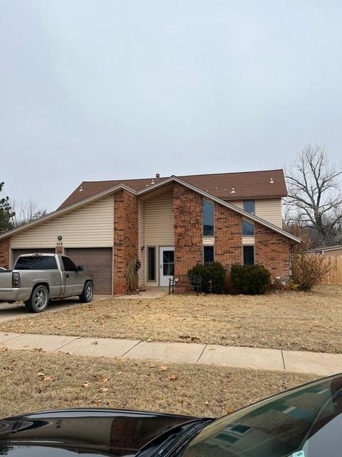 Property Photo: 1112 Bank Side Circle OK 73012