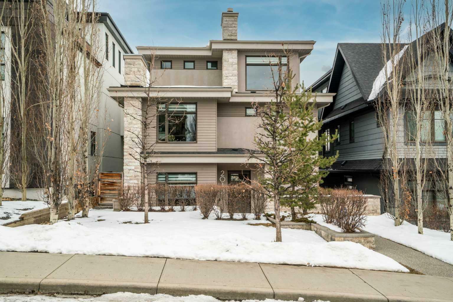 2012 29 Avenue SW  Calgary AB T2T 1N3 photo