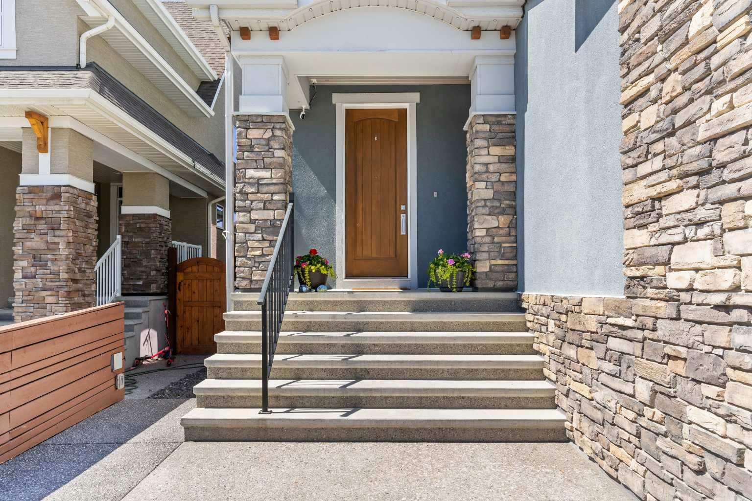 Property Photo:  243 Mahogany Landing SE  AB T3M 1V8 