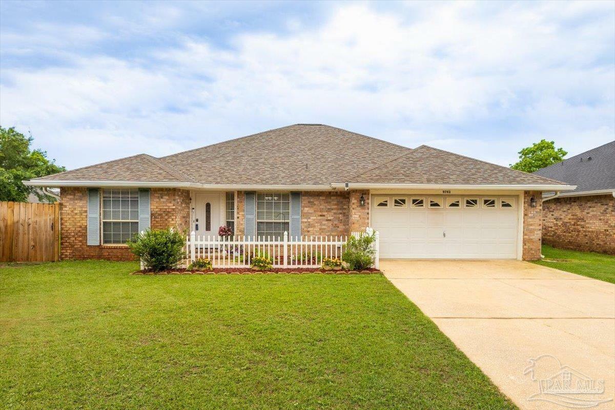 Property Photo: 9793 Parker Lake Cir FL 32566