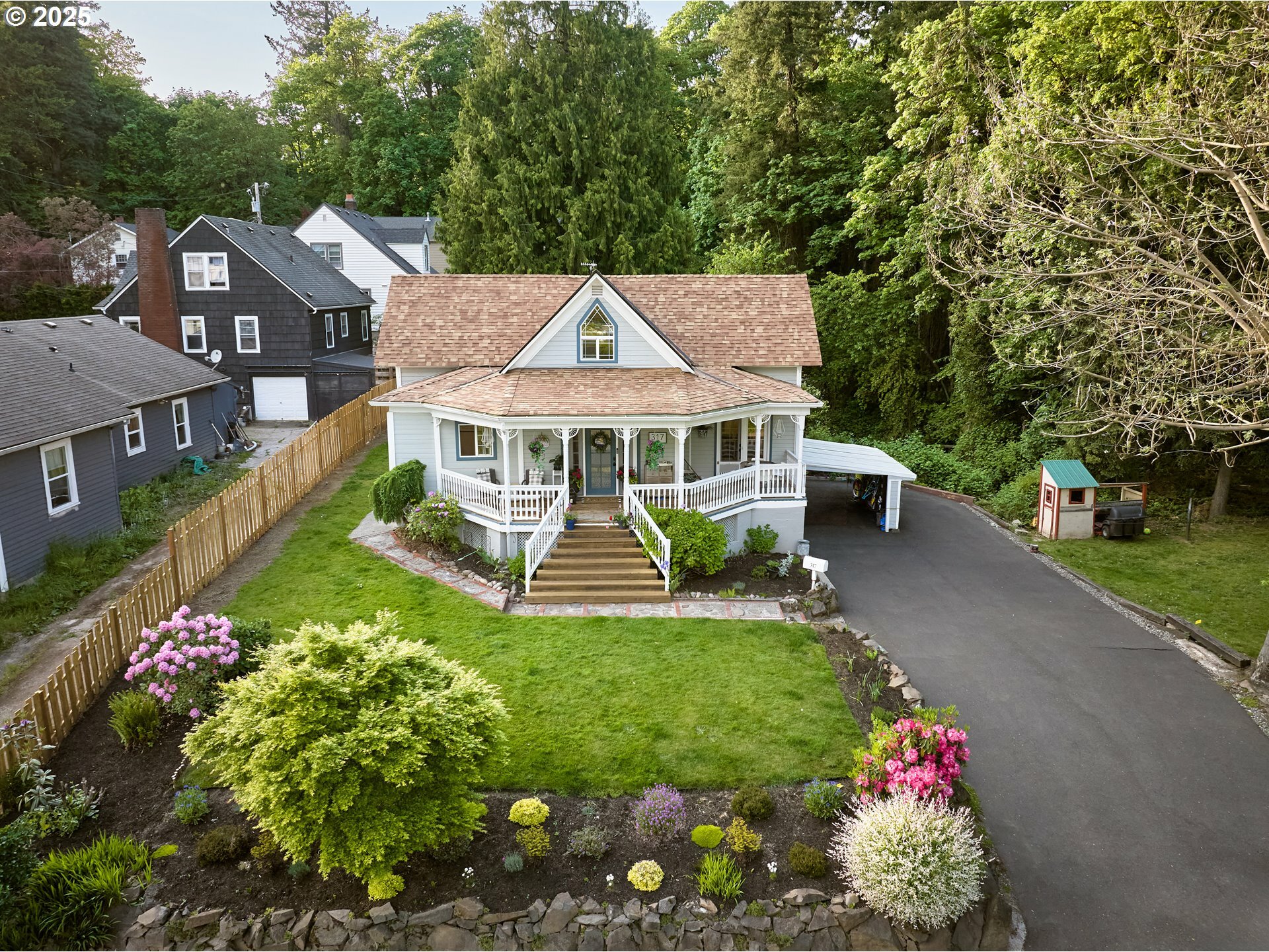 Property Photo: 317 NE 7th Ave WA 98607