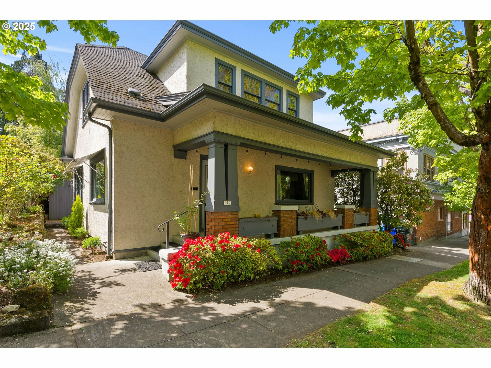917 SE 25th Ave  Portland OR 97214 photo