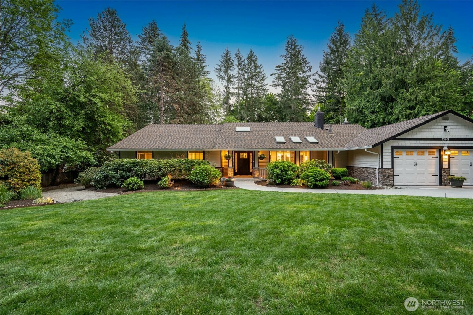 13901 NE 26th Place  Bellevue WA 98005 photo
