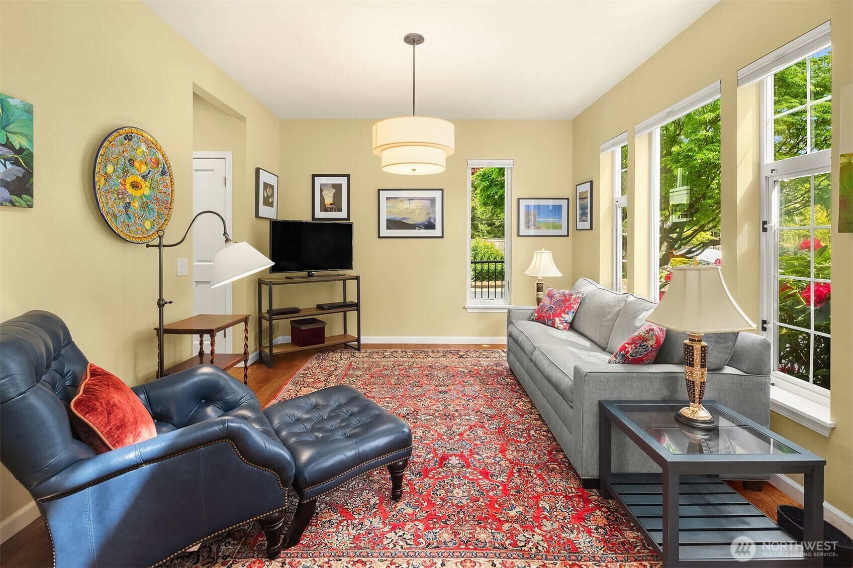 Property Photo: 809 14th Street SW WA 98020