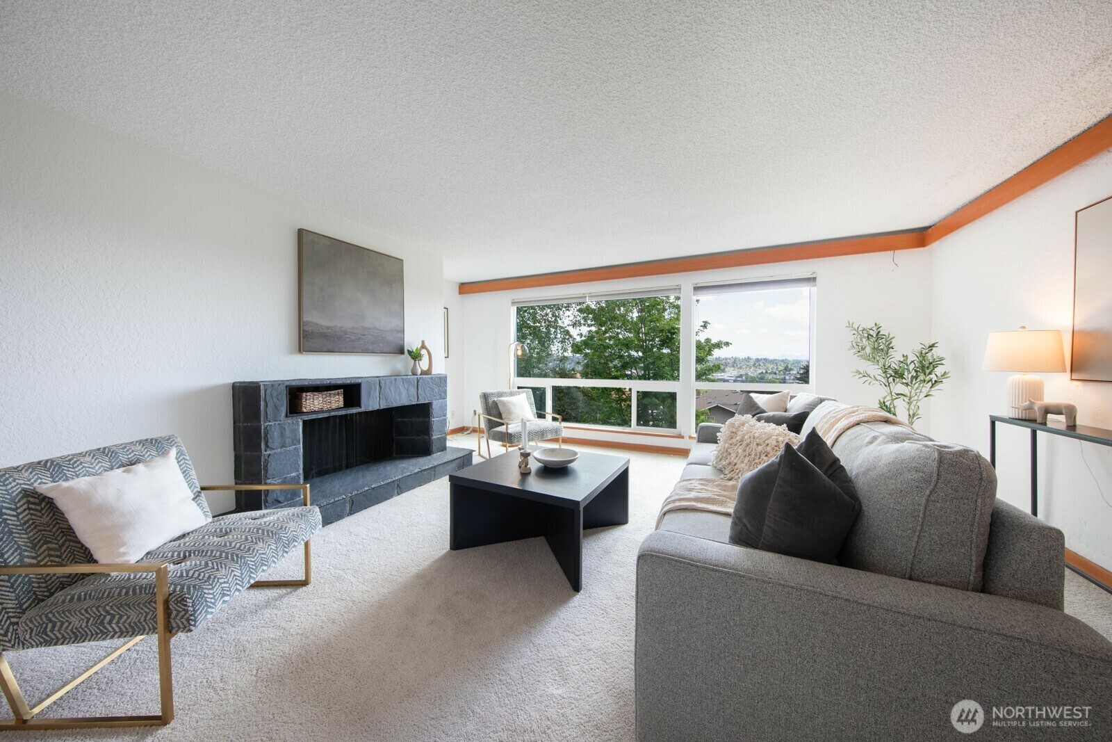 Property Photo: 2500 W Manor Place 216 WA 98199