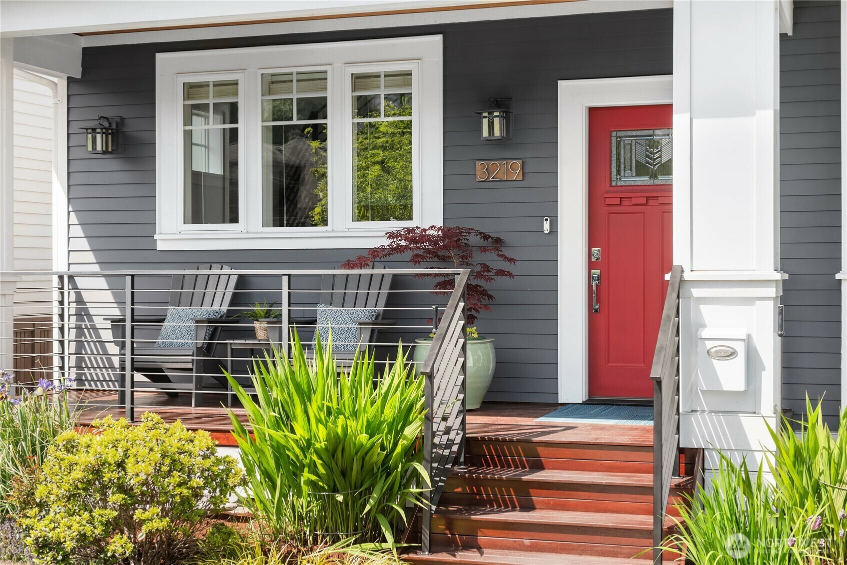Property Photo: 3219 61st Avenue SW WA 98116