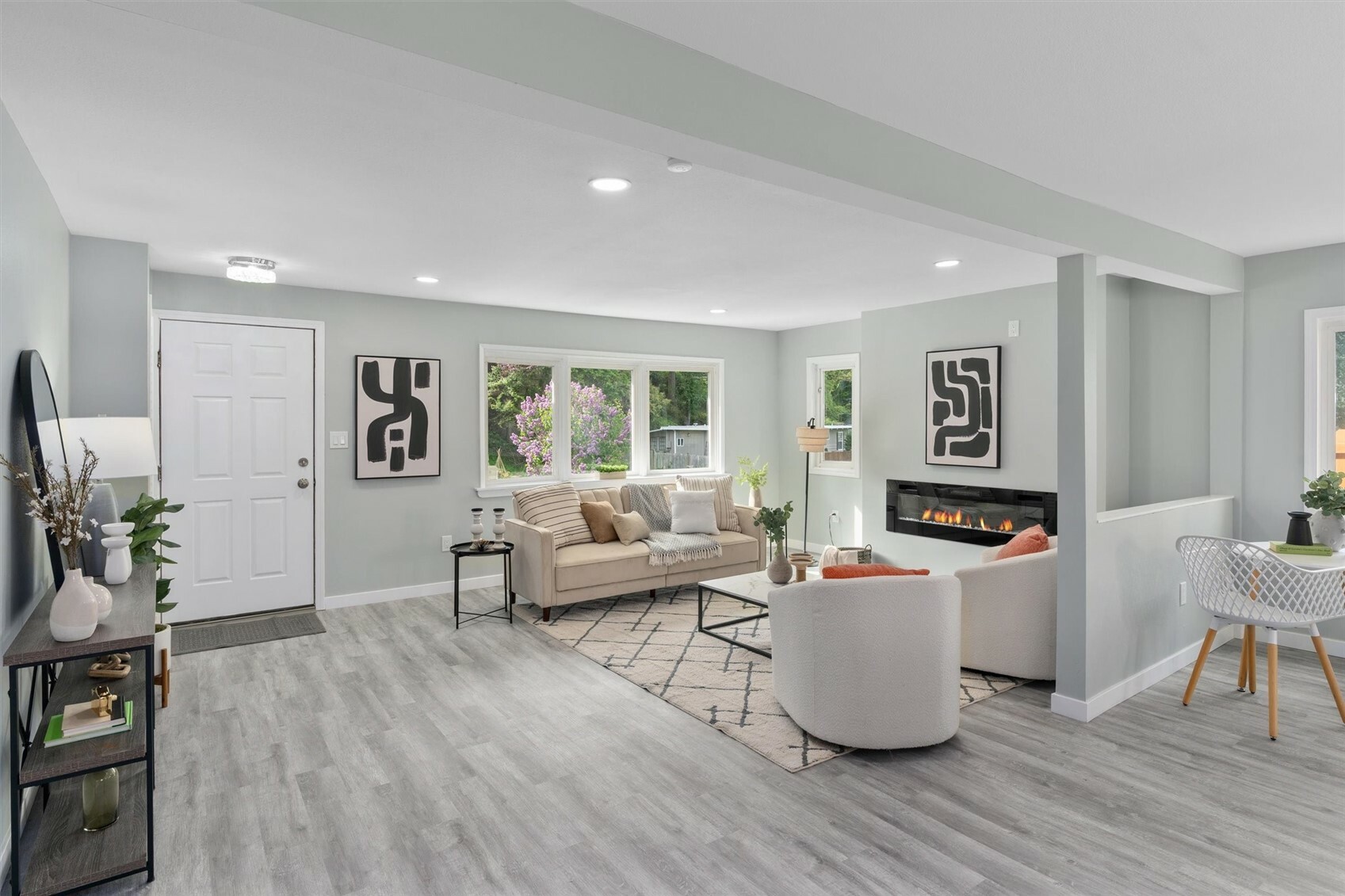 Property Photo: 4417 Grand Avenue WA 98203