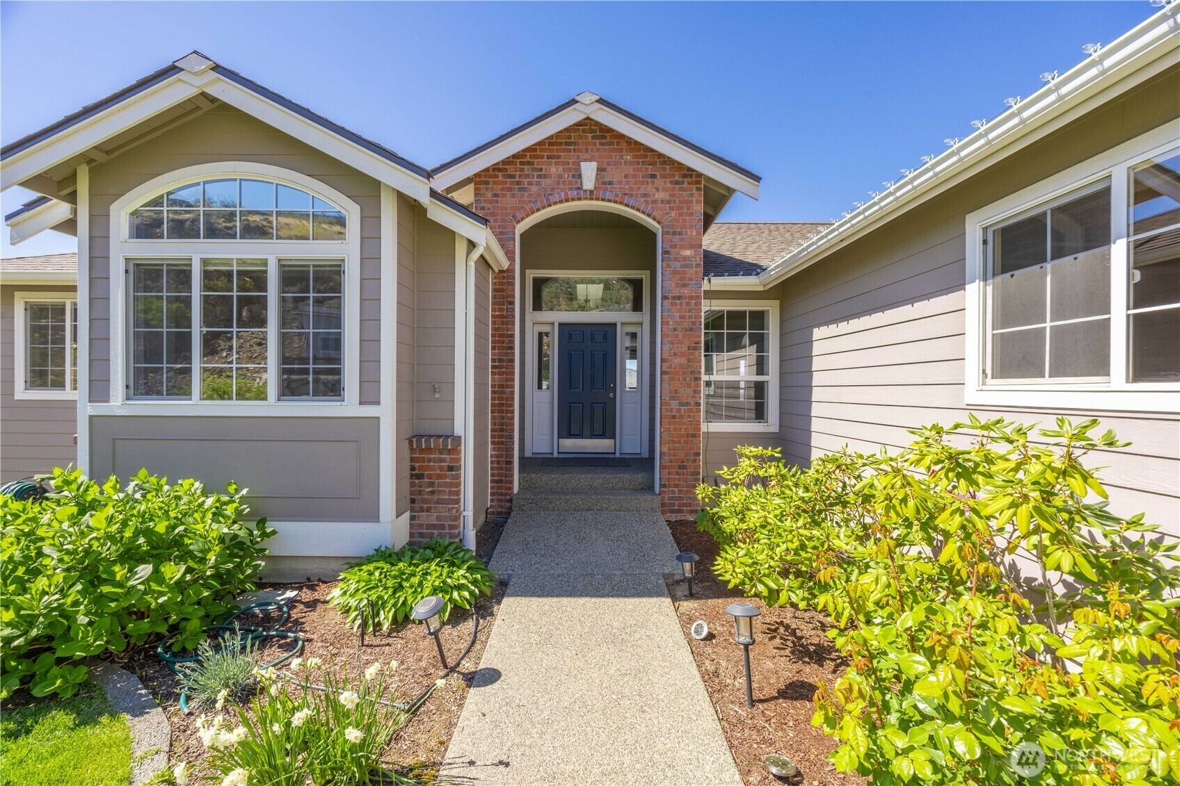 Property Photo: 126 Long Drive WA 98816