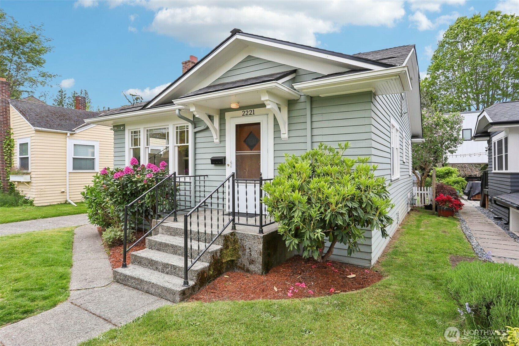 Property Photo: 2221 44th Avenue SW WA 98116
