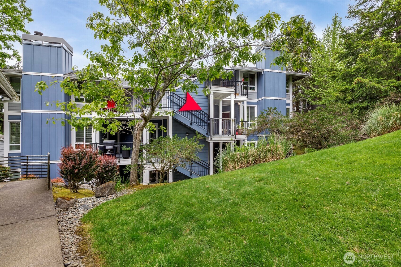 Property Photo: 3915 243rd Place SE K204 WA 98021