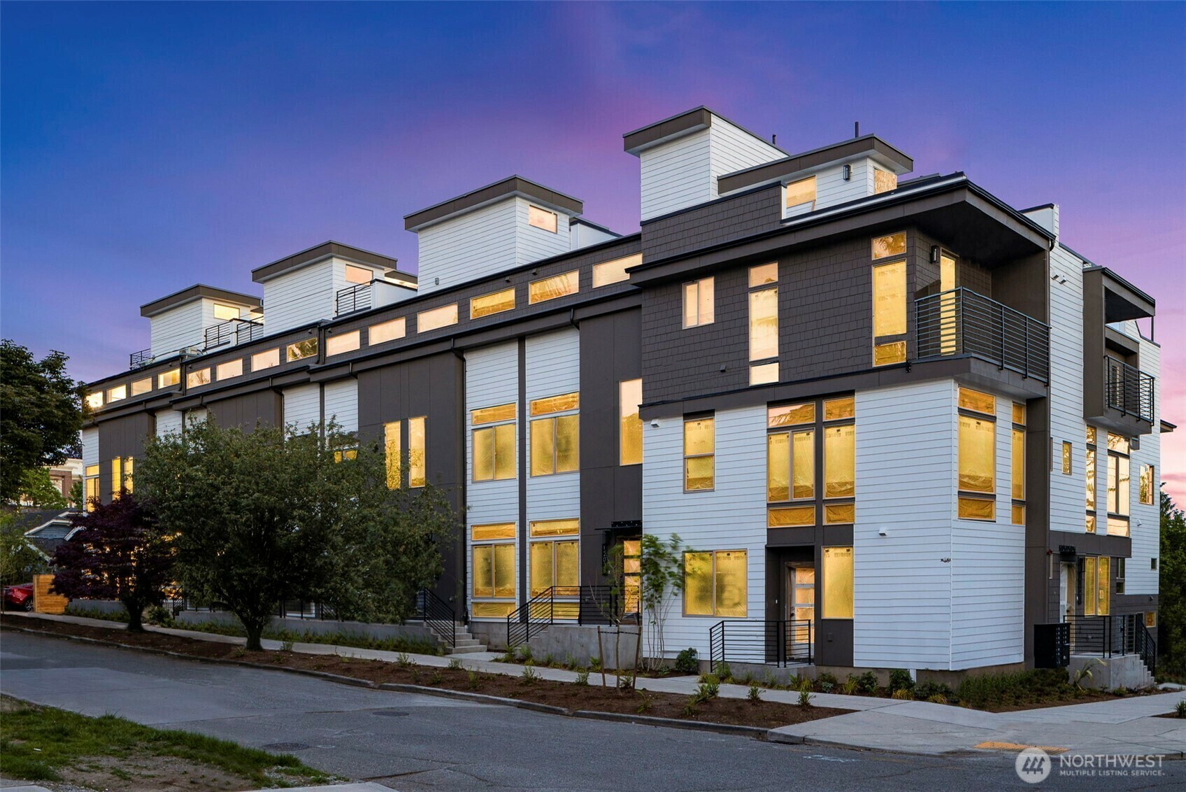 Property Photo: 4412 Midvale Avenue N WA 98103