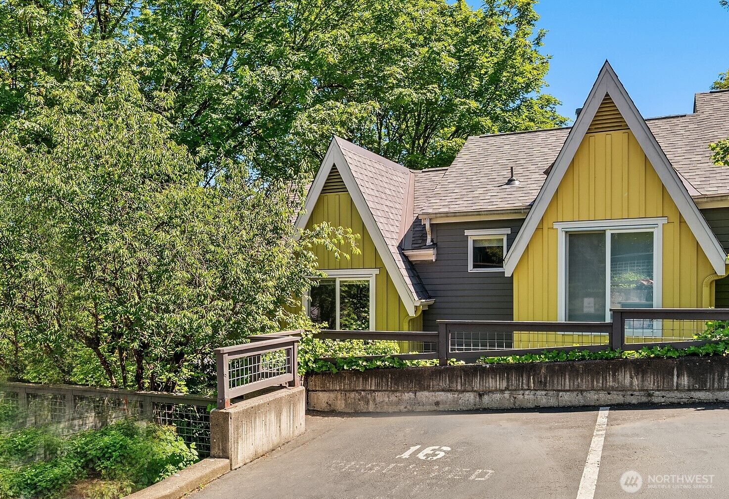 Property Photo:  1540  Cherrylane Avenue S  WA 98144 