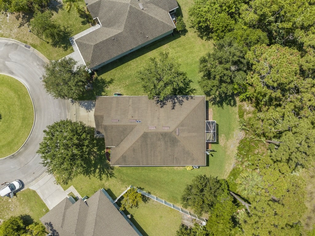Property Photo: 1206 Briarcliff Court FL 32958