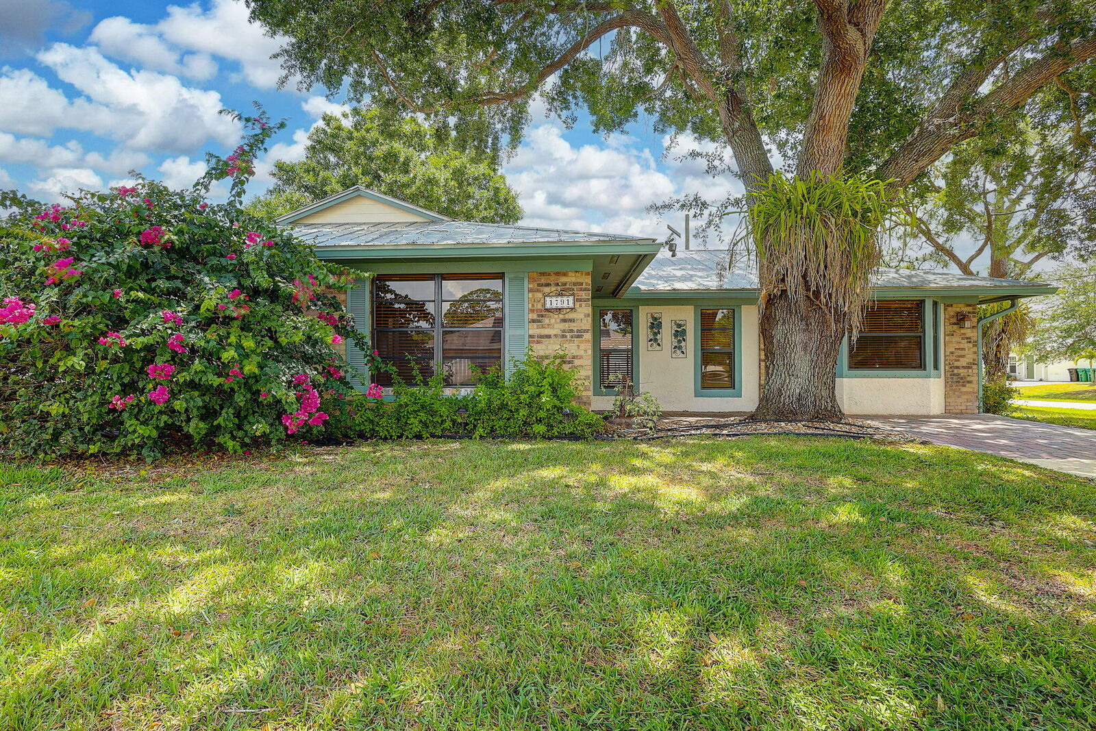 Property Photo: 1791 SW Boeing Street FL 34953