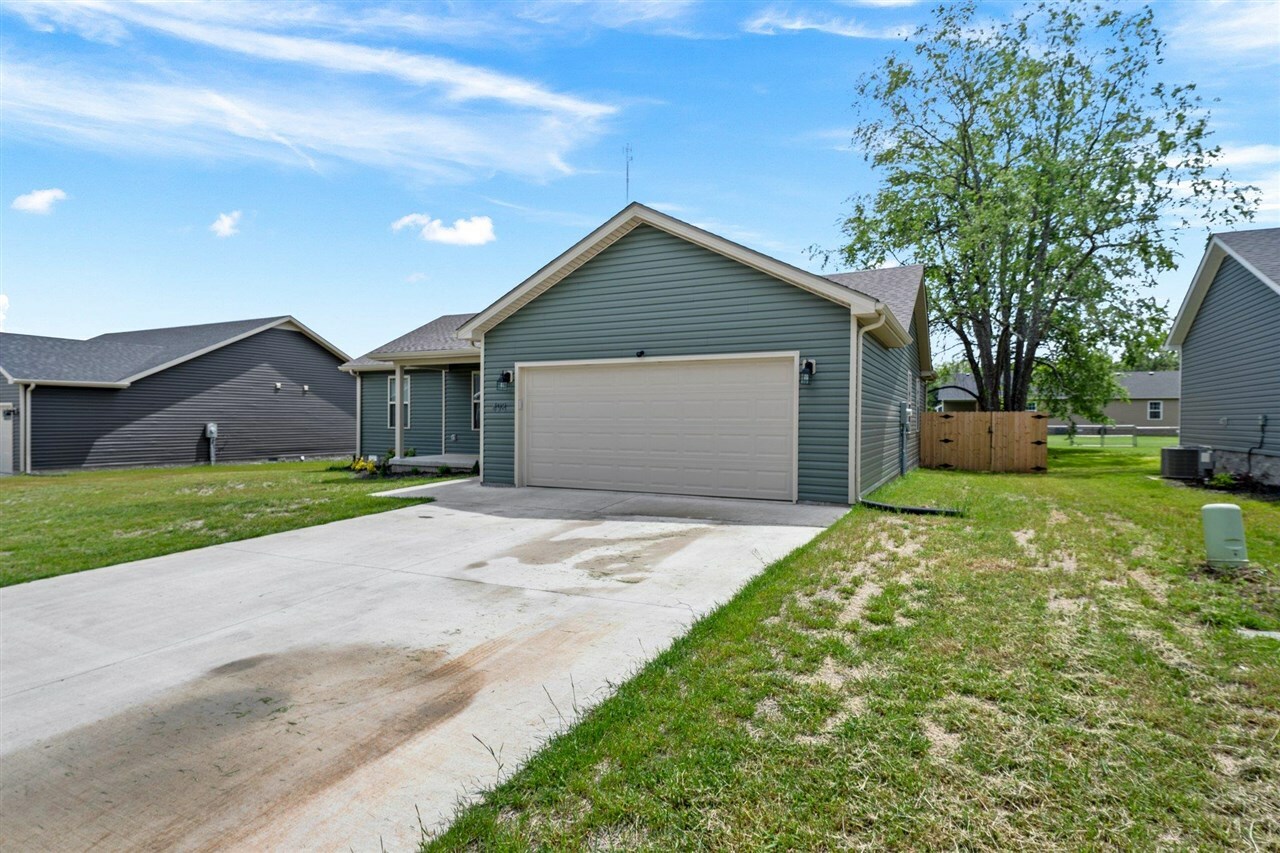 Property Photo: 498 Deluth Court KY 42101