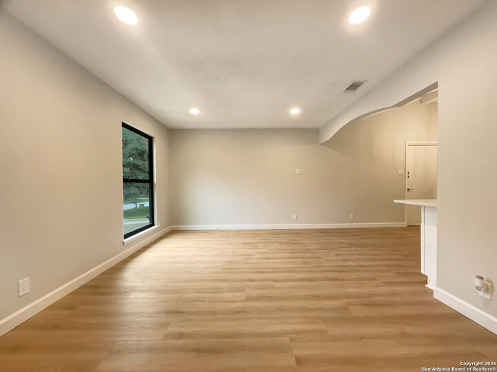 Property Photo: 1722 Searcy TX 78232