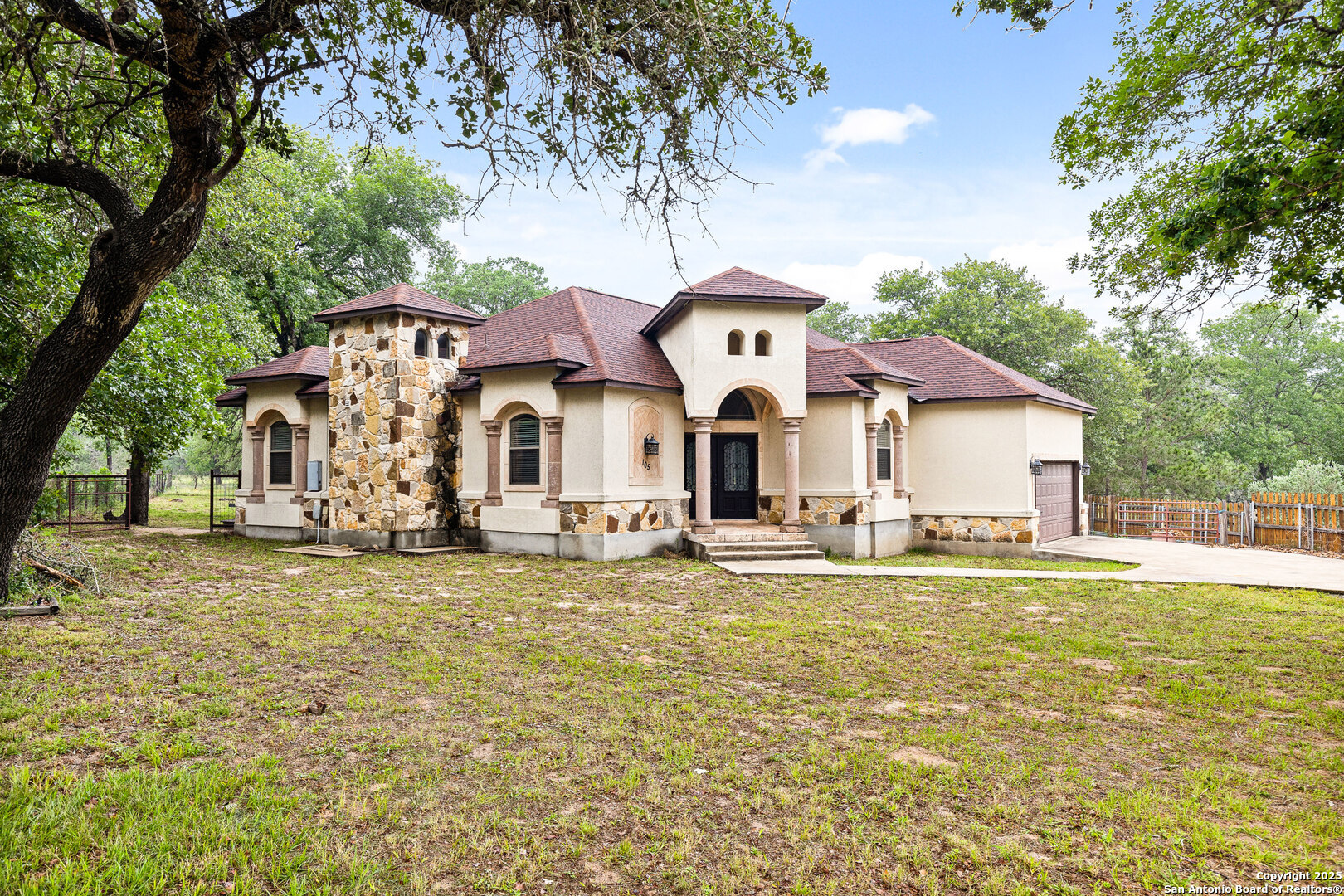 Property Photo: 105 Saddle Up TX 78121